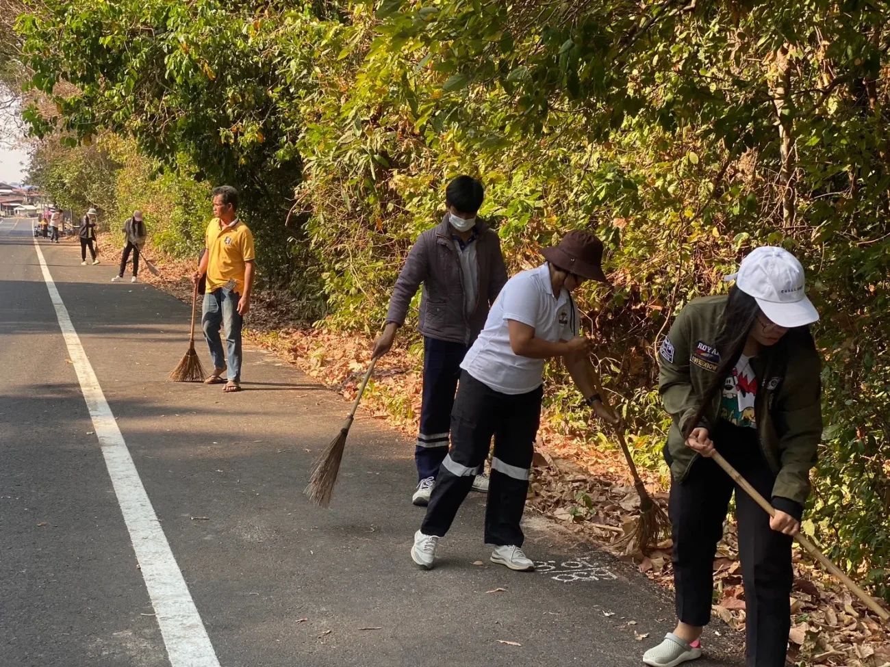 กิจกรรม Big Cleaning Day และกิจกรรมอาสาสมัครท้องถิ่นรักษ์โลก